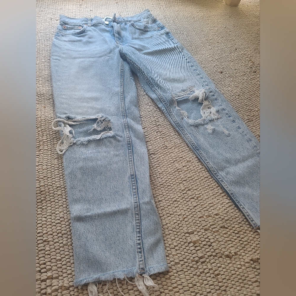 Pull&Bear Distressed Jeans - Picture 2 of 4